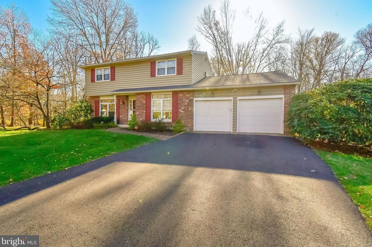 2525 Anthony Dr, Colmar, PA 18915-9735