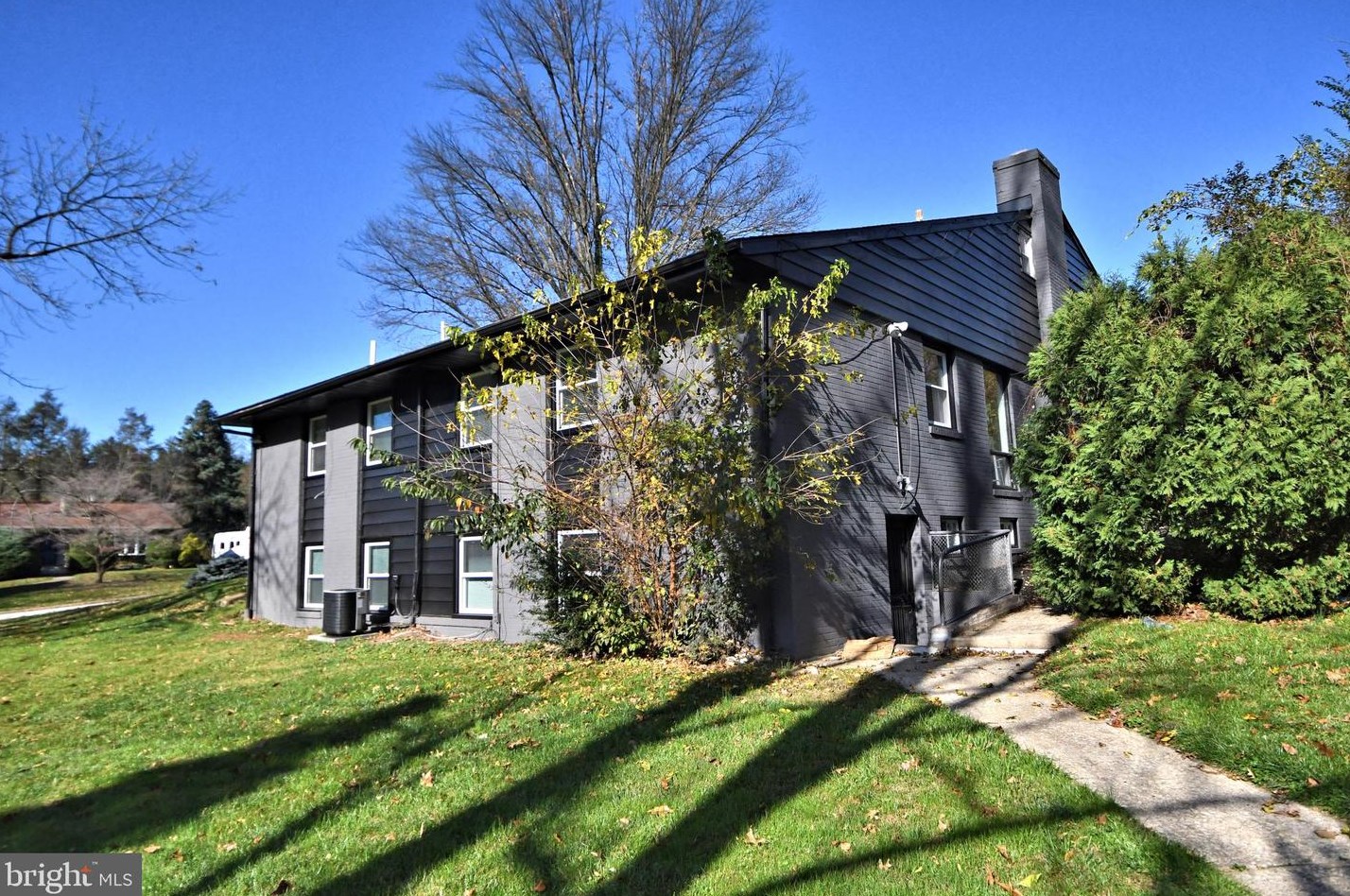 1608 Chattin Rd, Ardsley PA  19038-7119 exterior