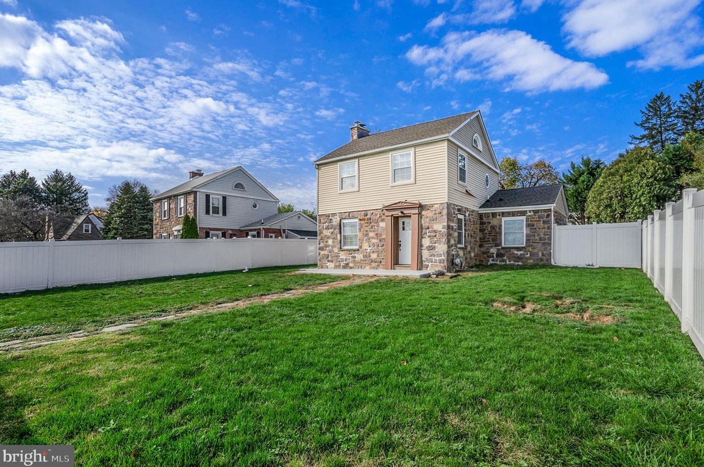 284 E Valley Forge Rd, Norristown, PA 19406
