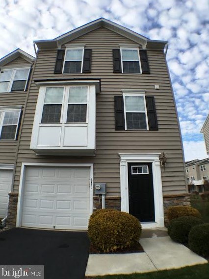 113 Susan Cir, North Wales, PA 19454