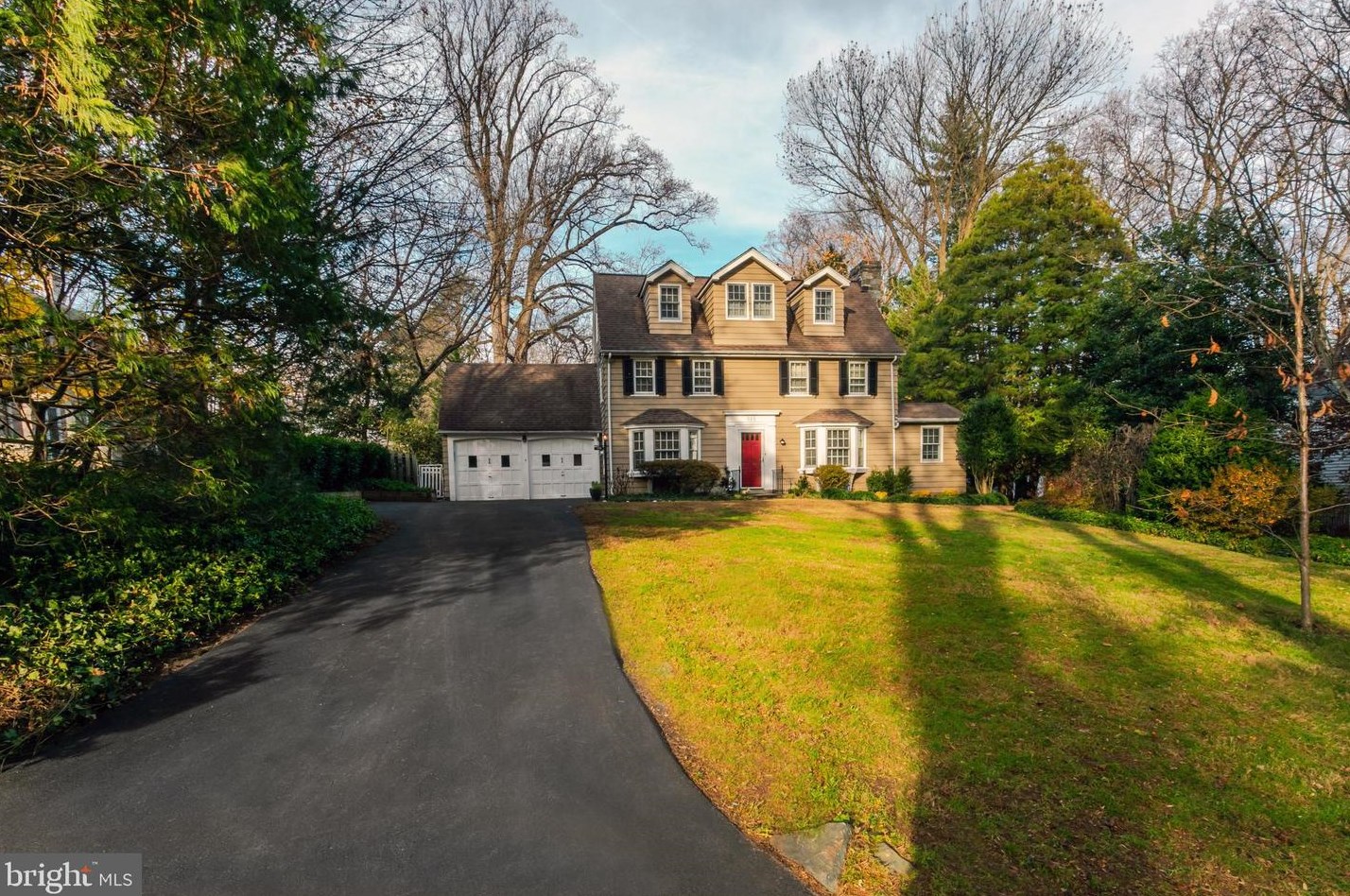 525 Broad Acres Rd, Penn Valley, PA 19072-1508