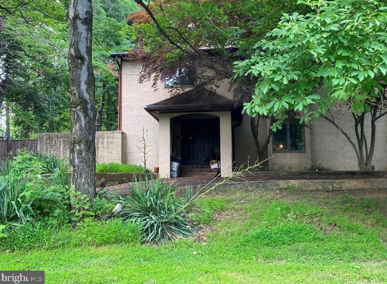 10 Pear Tree Ln, Miquon, PA 19444