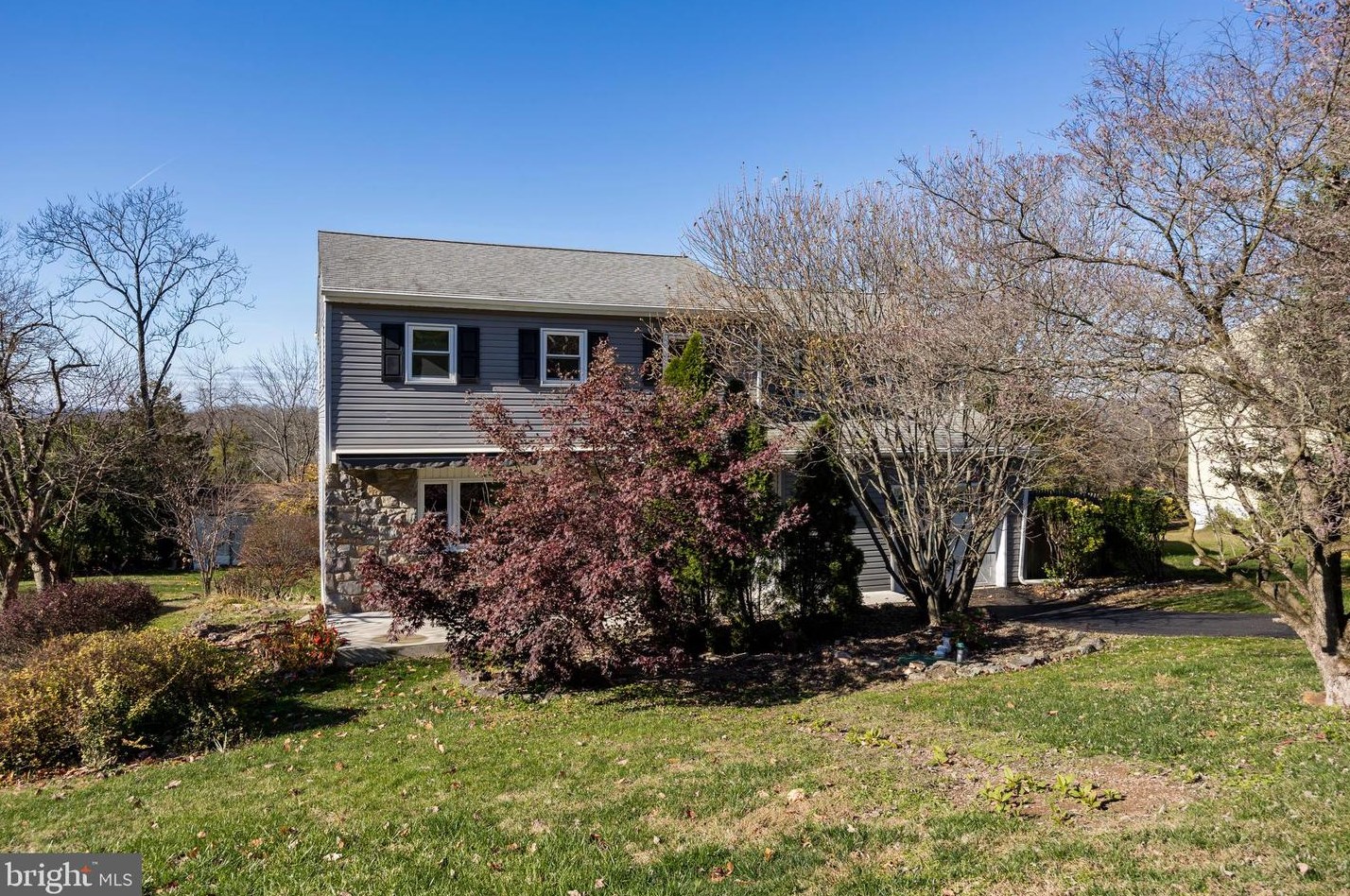 118 Hanover Dr, Pottstown, PA 19464-1832