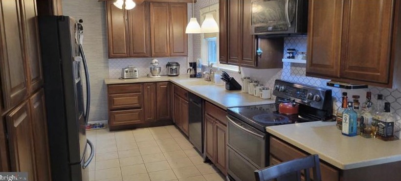302 Rogers Rd, Norristown, PA 19403