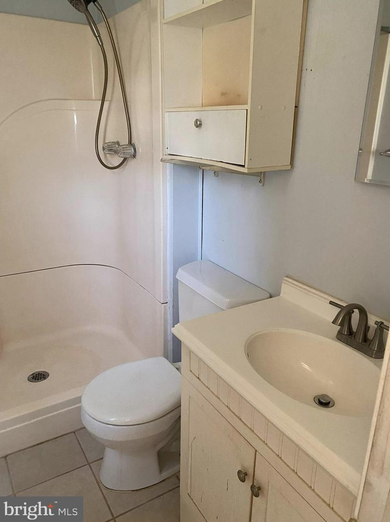 15 Donovan Ct, North Wales PA 19454-4000 exterior