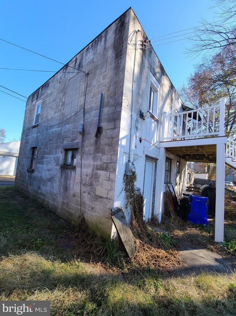 337 Lincoln Ave, Pottstown PA  19464-5364 exterior