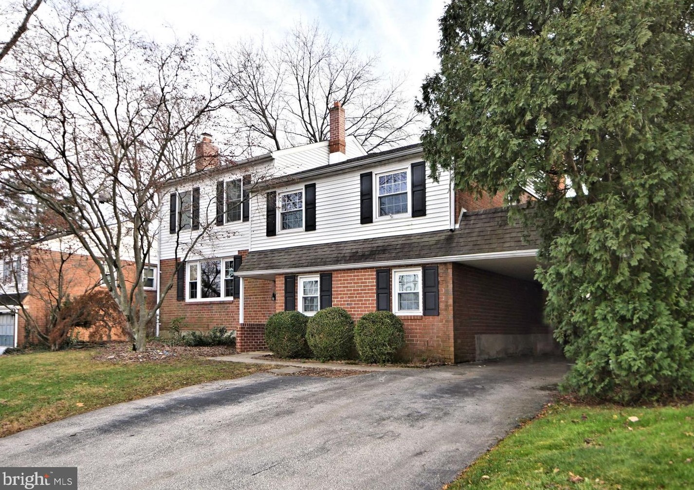 323 Sweetbriar Rd, Norristown, PA 19406