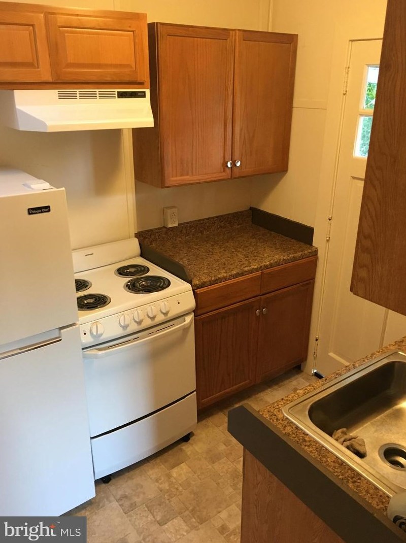 806 W Main St #1b, Collegeville, PA 19426