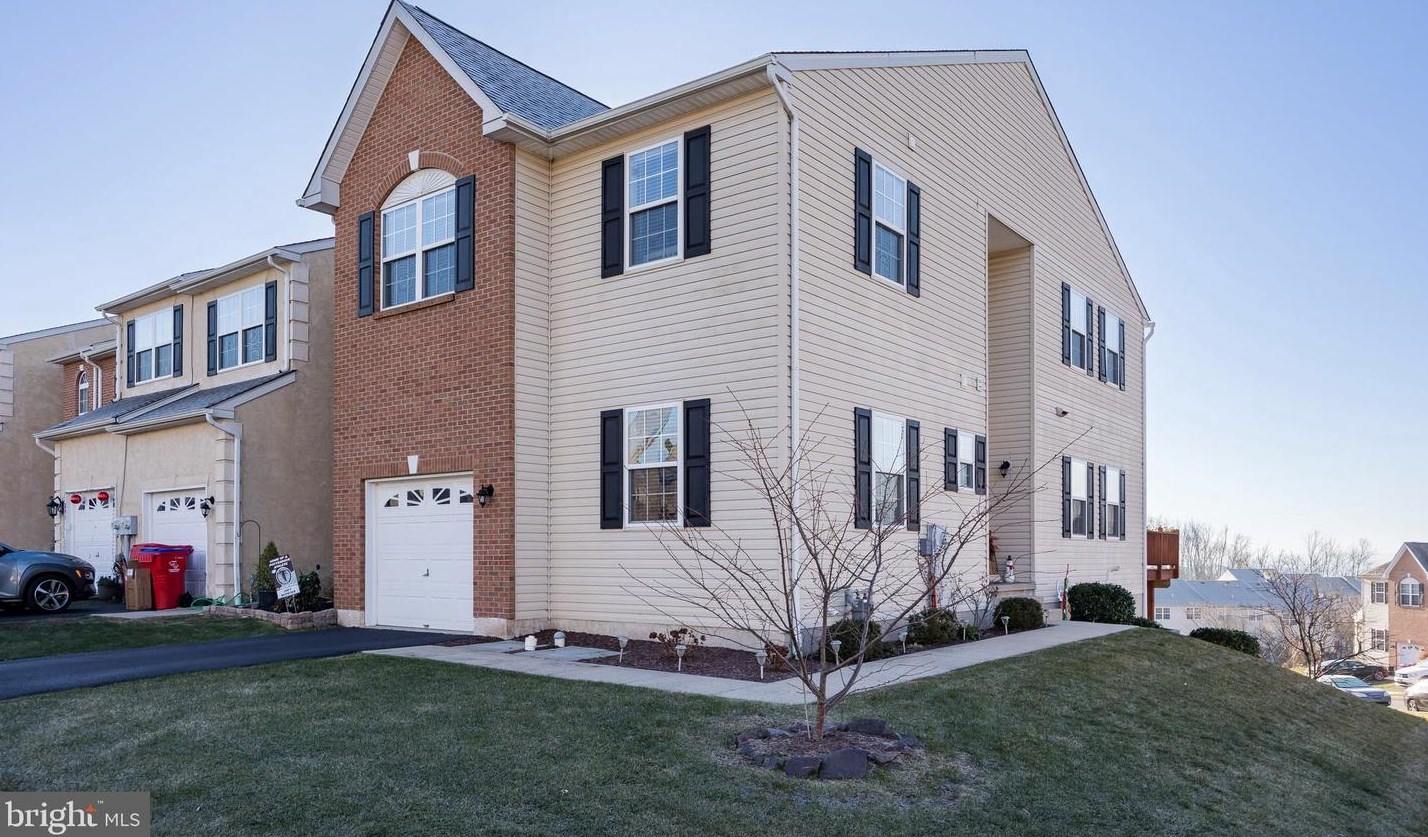 263 Stone Hill Dr, Pottstown, PA 19464