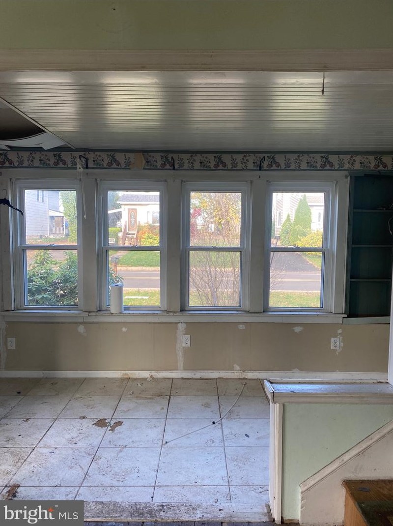2915 Walnut St, Colmar, PA 18915-9414