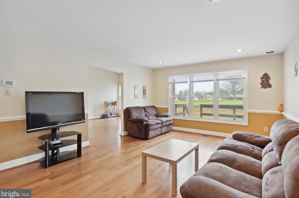 172 Pinecrest Ln, Lansdale, PA 19446