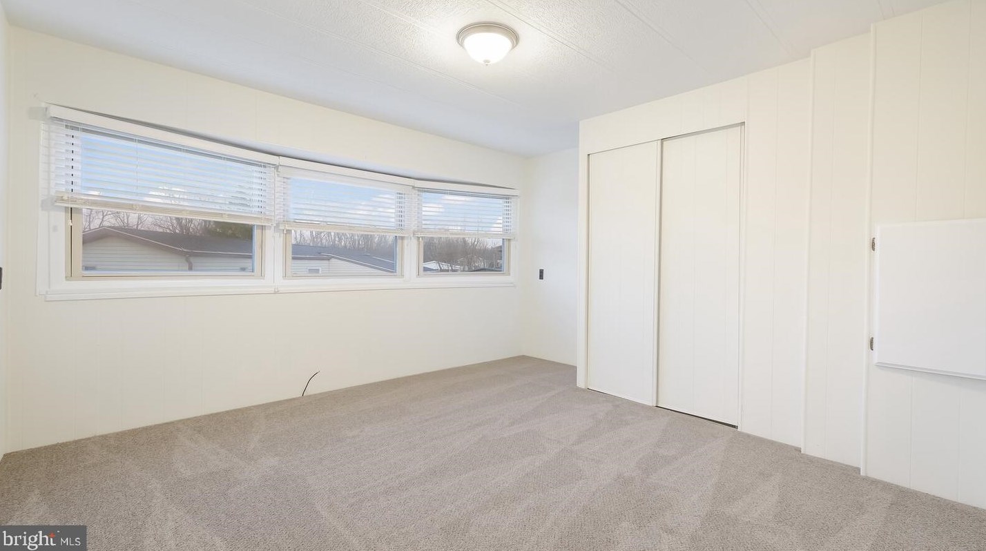 157 Hillside Ct, North Wales PA  19454-1135 exterior