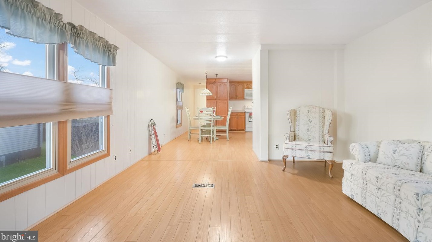 157 Hillside Ct, North Wales PA  19454-1135 exterior