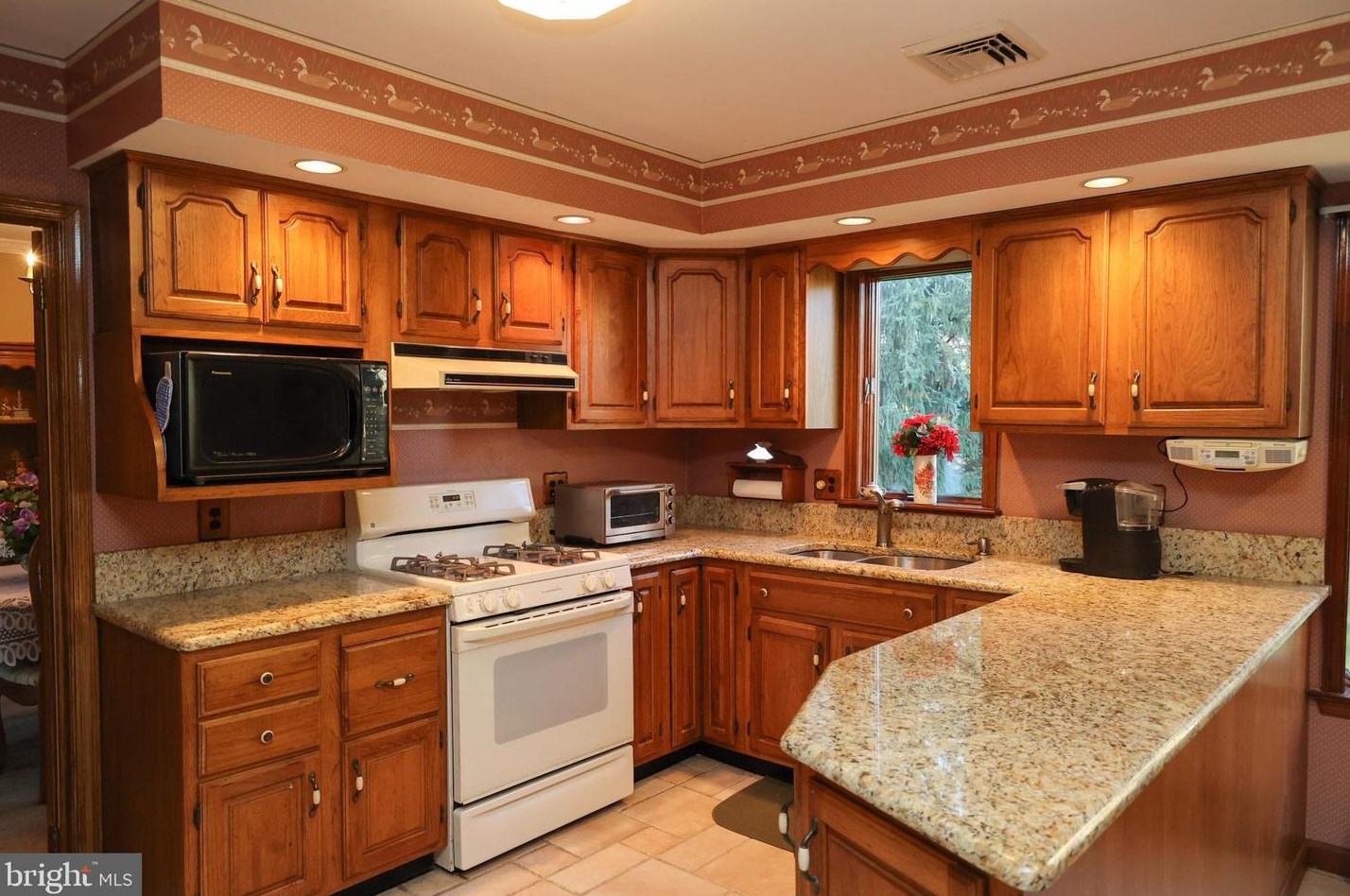 1922 Stirling Dr, Lansdale, PA 19446