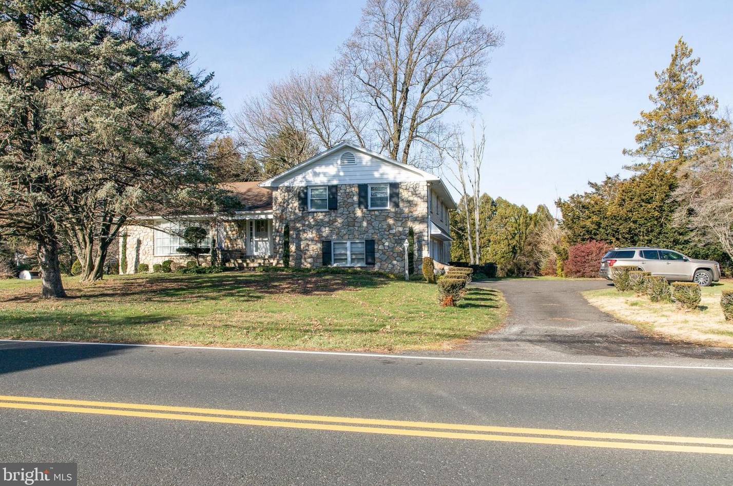 1558 N Hills Ave, Willow Grove, PA 19090