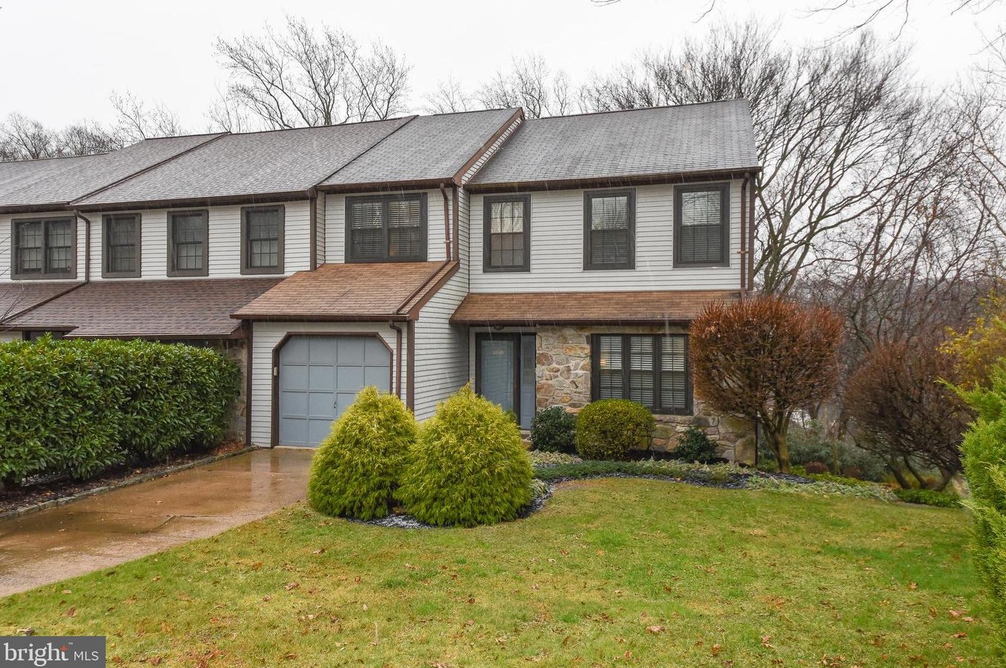 8618 Trumbauer Dr, Ardsley, PA 19038-7454