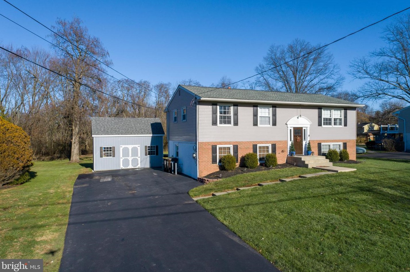 213 Grannery Ln, North Wales, PA 19454-2304