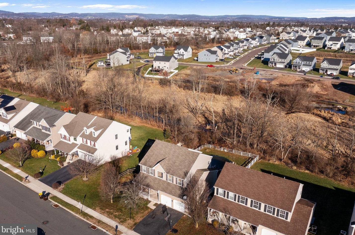 2039 Canyon Creek Rd, Gilbertsville, PA 19525
