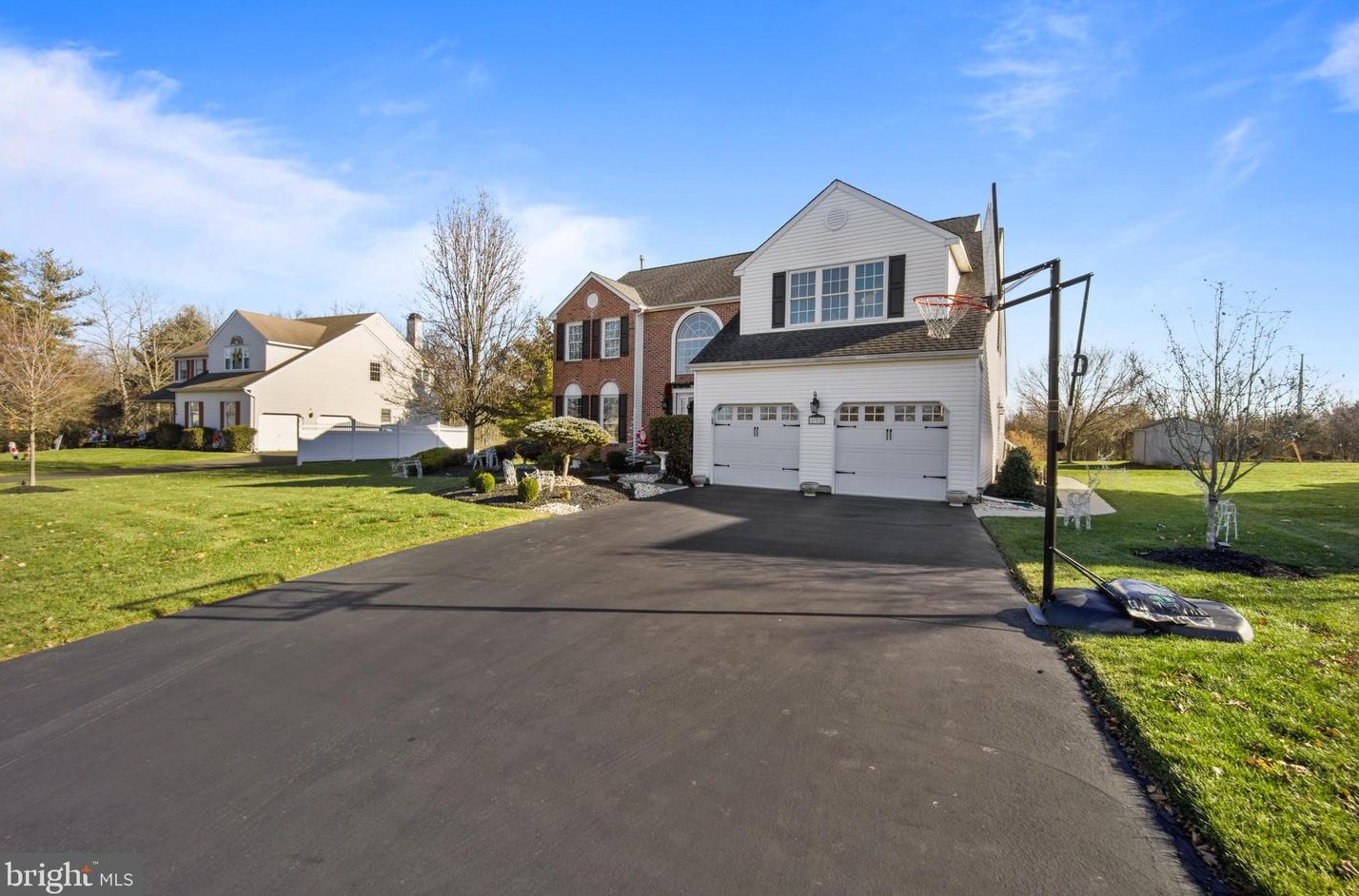 132 Thames Dr, North Wales, PA 19454-1652