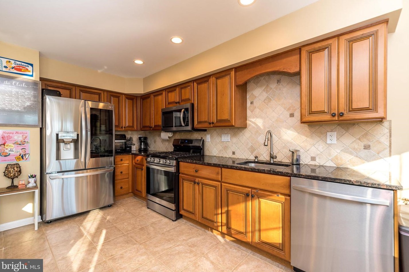 208 Filly Dr, North Wales PA  19454-4299 exterior