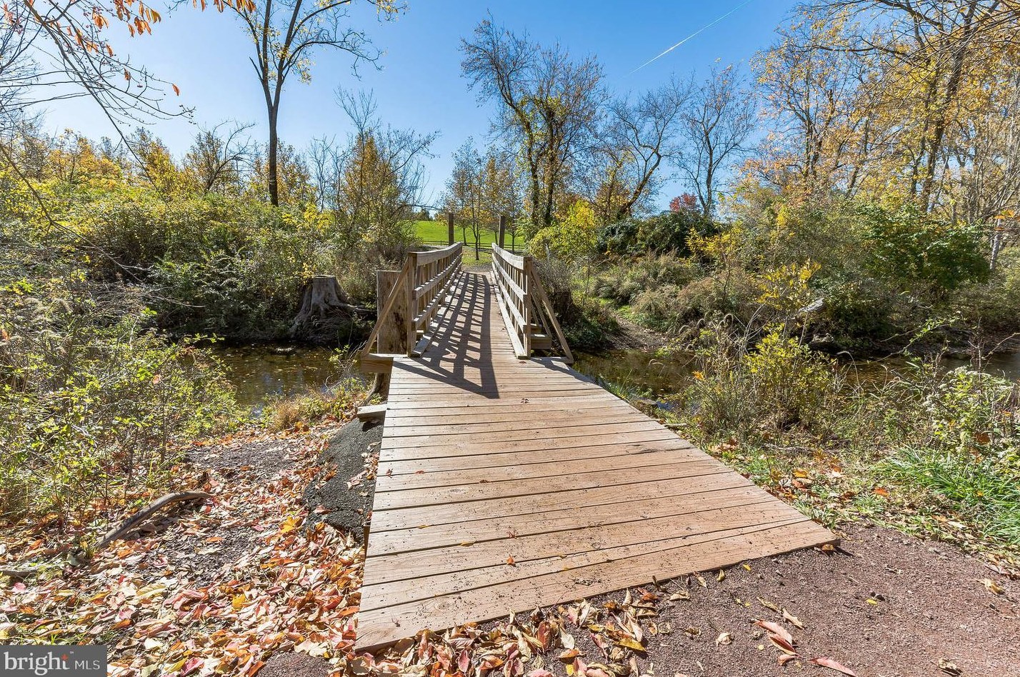 139 Mallard Dr, North Wales PA 19454-1193 exterior