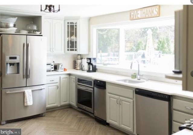 2047 Washington Ln, Meadowbrook, PA 19046-1147