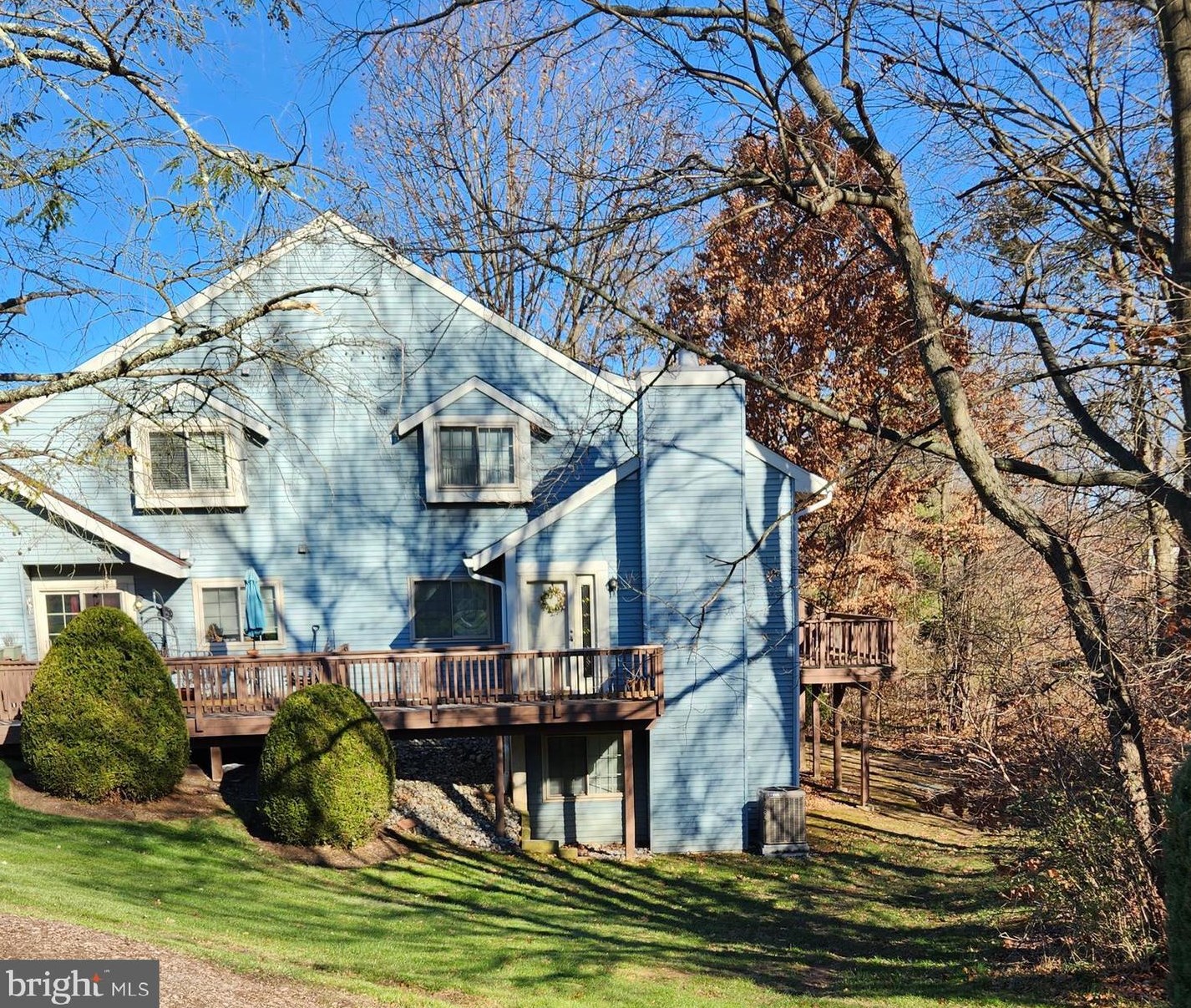303 Green Meadow Ln, Horsham, PA 19044-1971