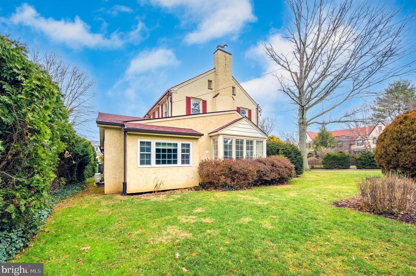8306 High School Rd, Melrose Park, PA 19027
