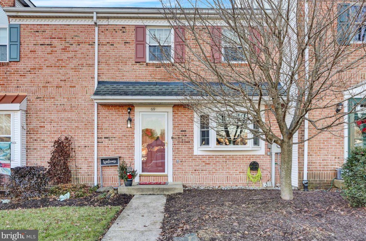 69 Brookside Ct, Spangsville, PA 19512-9731