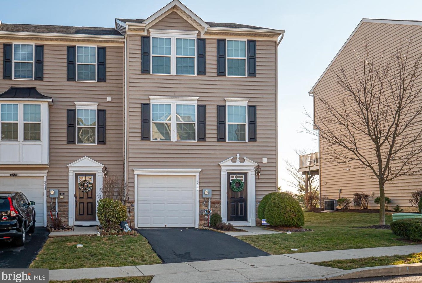 200 Susan Cir, North Wales, PA 19454-1402