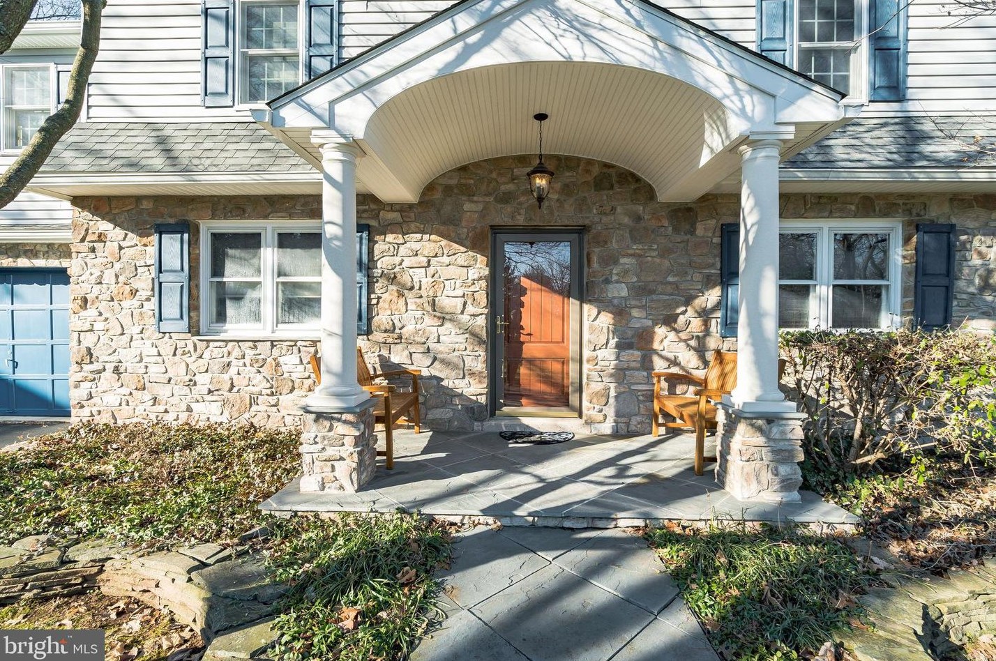 137 Russell Cir, Collegeville, PA 19426