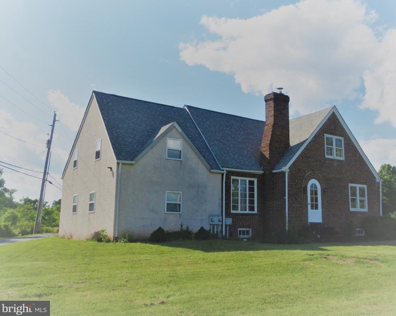 3193 N Charlotte St, Gilbertsville, PA 19525