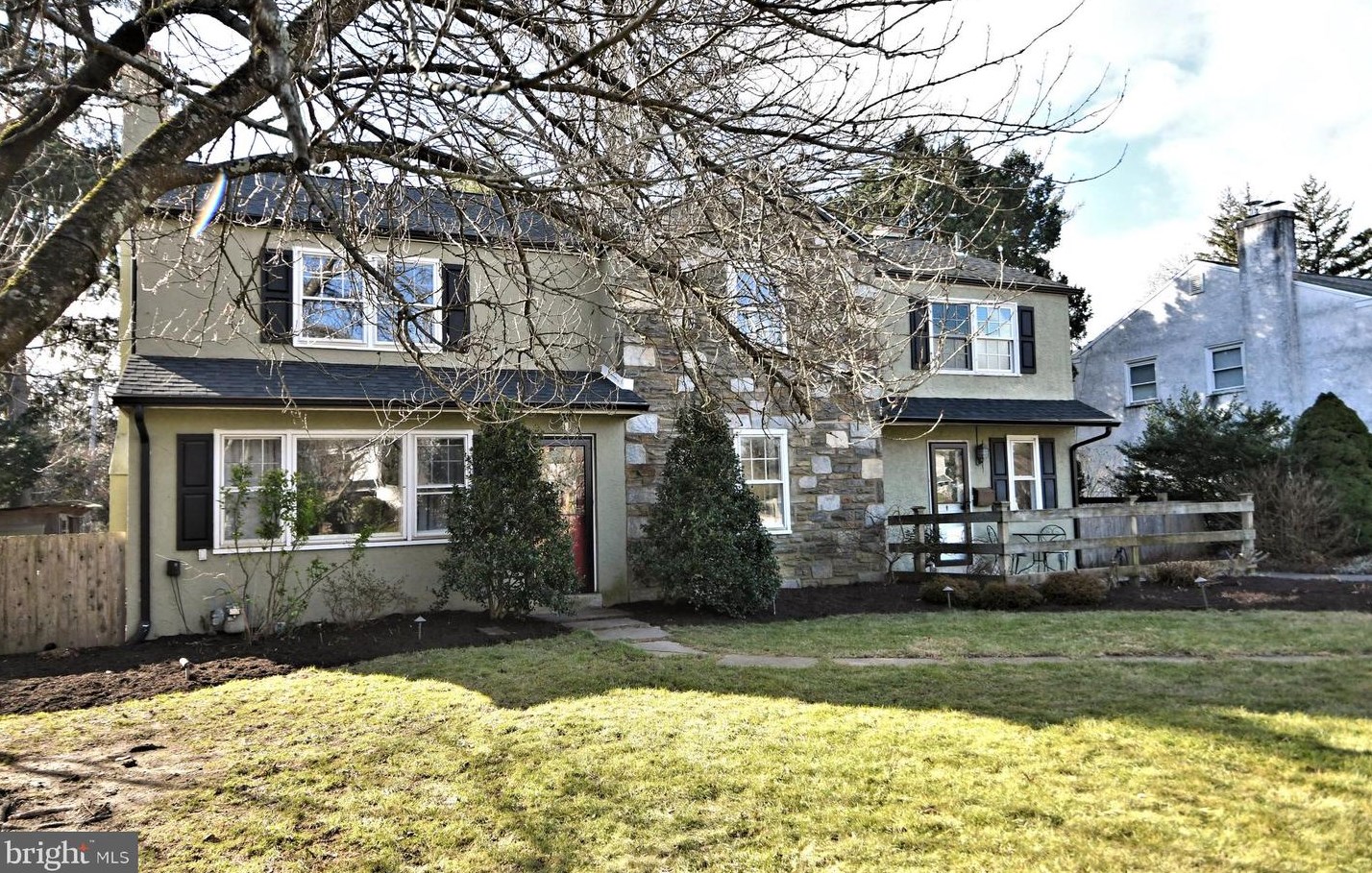 2002 Hilltop Rd, Flourtown, PA 19031