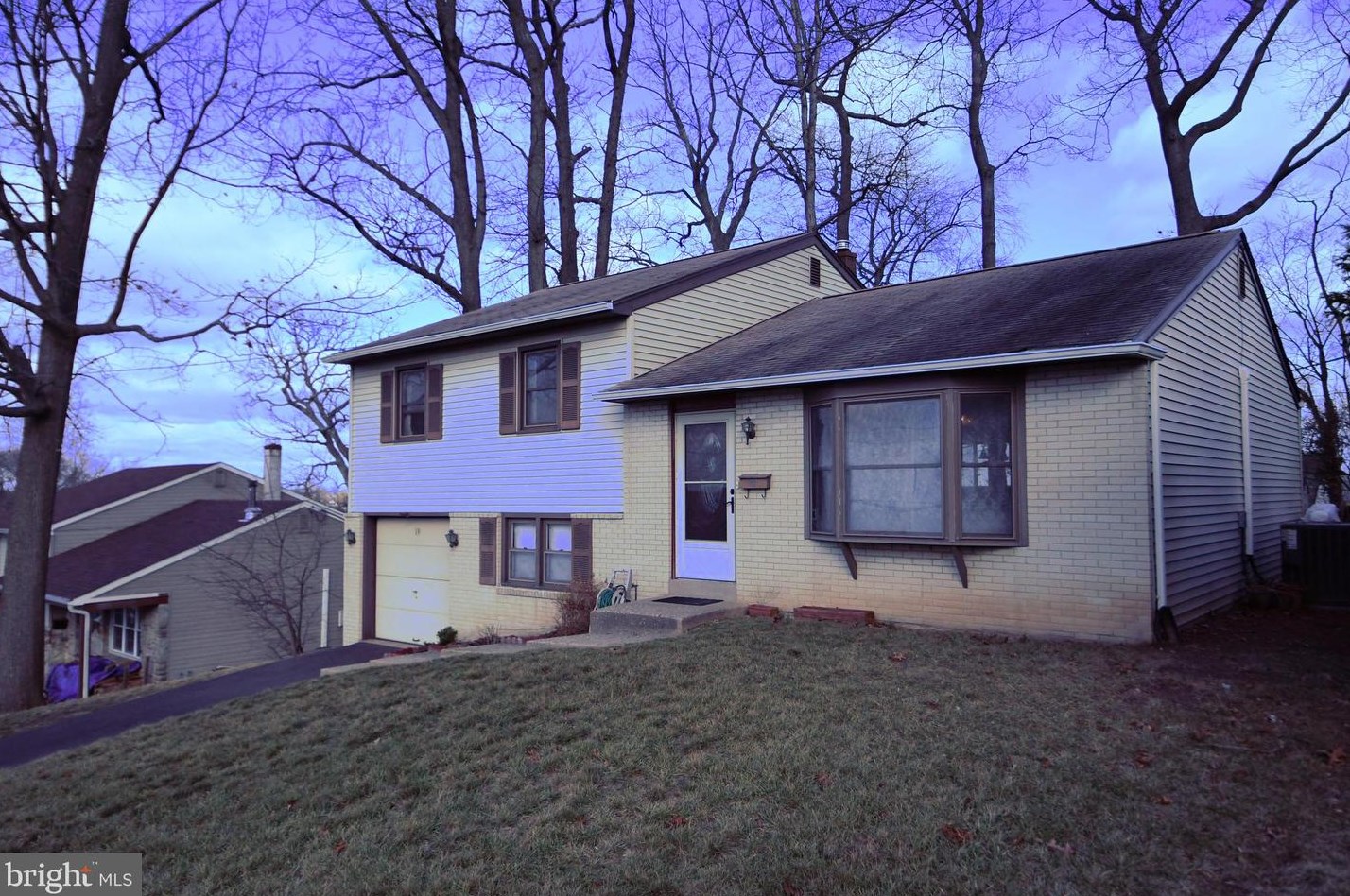 19 Everett Ave, Willow Grove, PA 19090