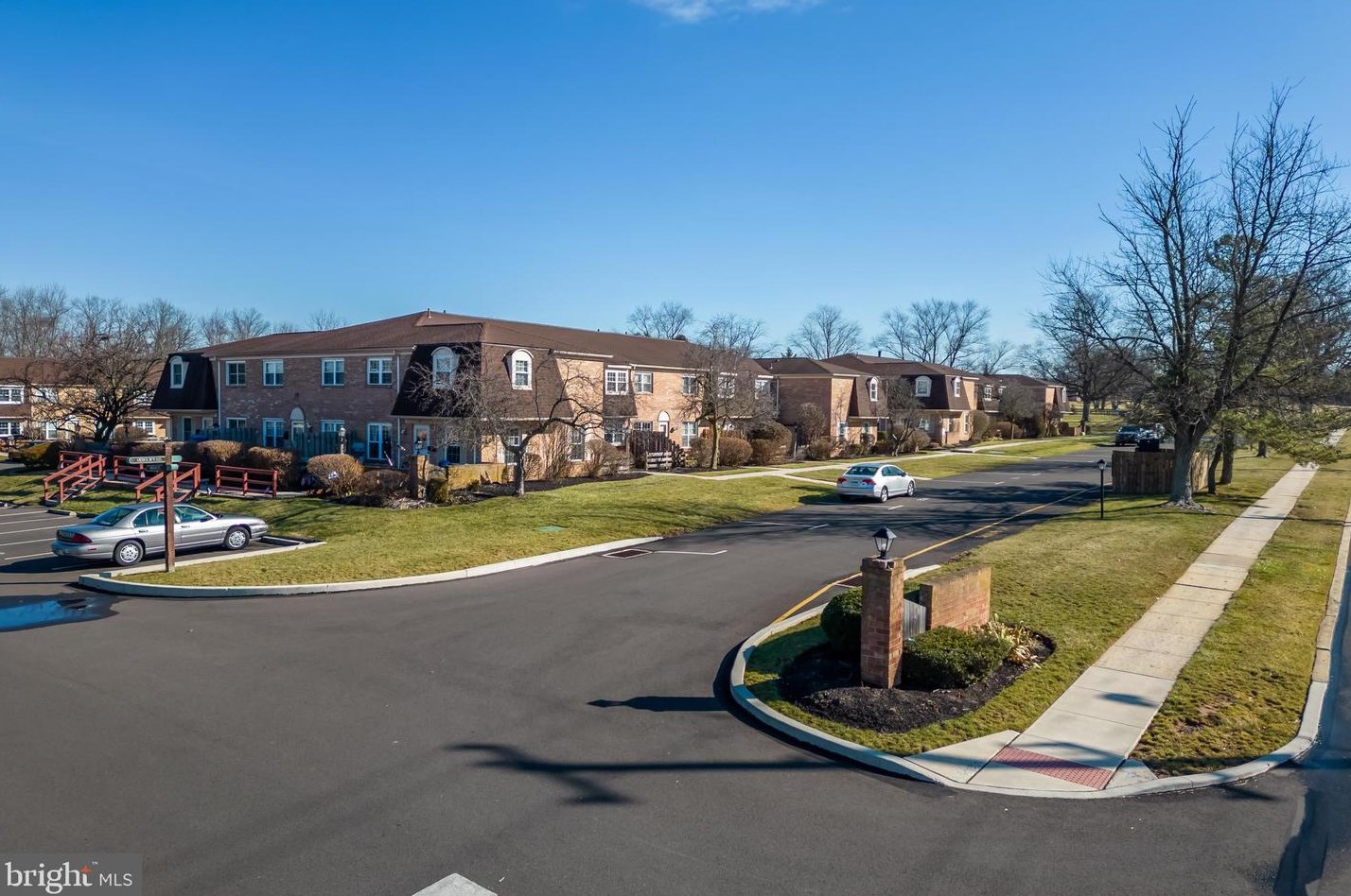 214 Arbour Ct, North Wales PA  19454-4035 exterior