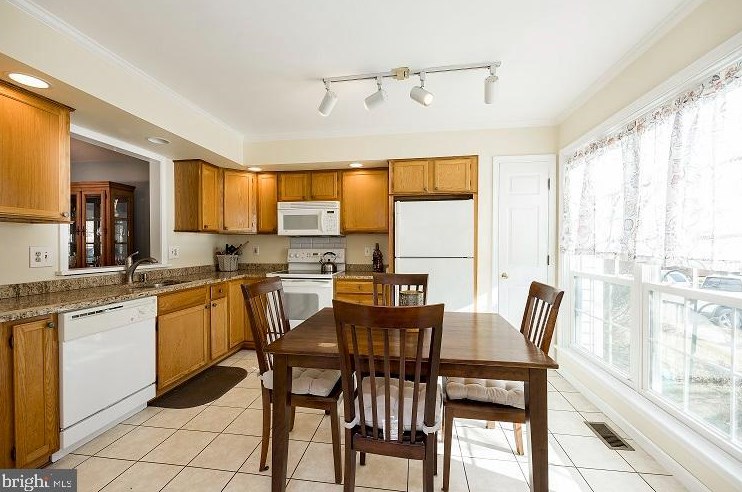 50 Village Dr, Collegeville, PA 19473