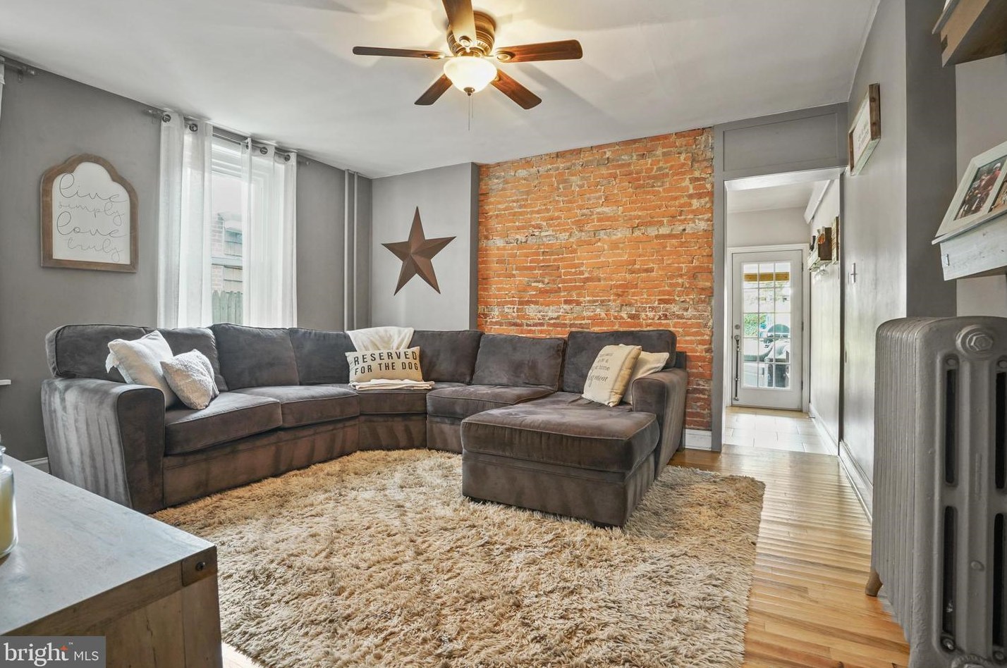 129 Montgomery Ave, North Wales PA  19454-3411 exterior