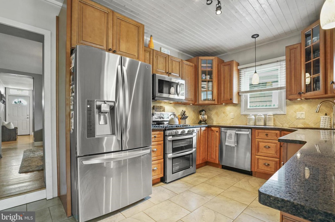 129 Montgomery Ave, North Wales PA  19454-3411 exterior