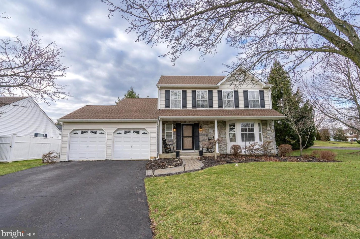 100 Compton Ct, North Wales, PA 19454-4227
