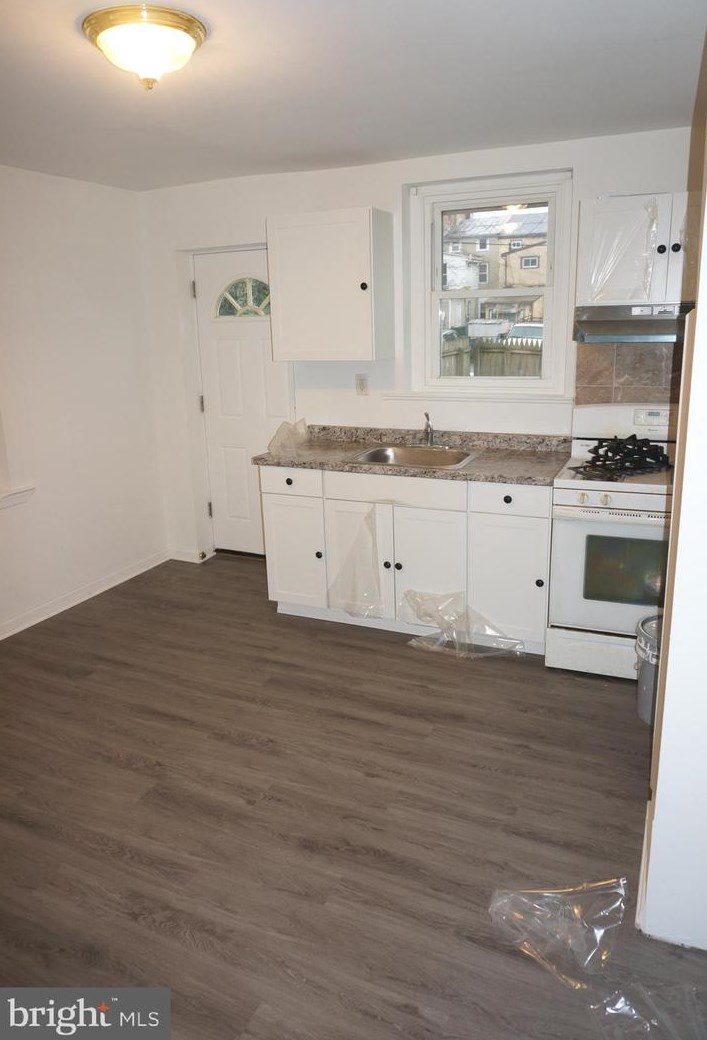 36 E Oak St, Norristown, PA 19401