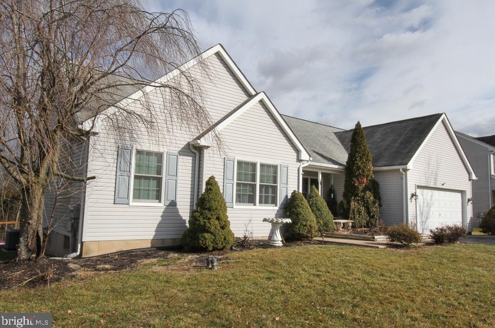 2575 Willow Brook Ln, Pottstown, PA 19464