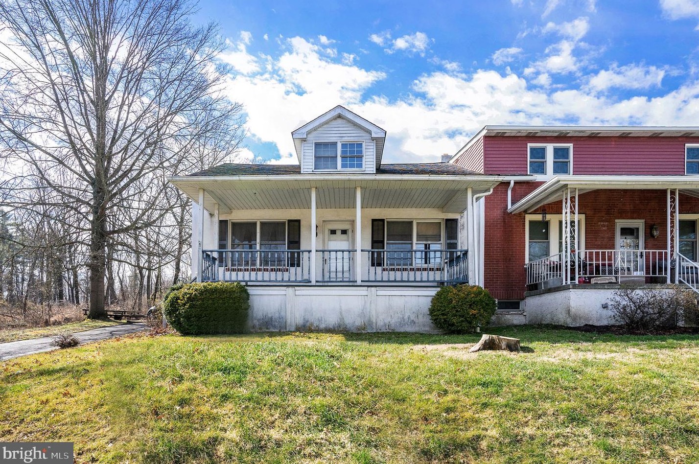 1038 Penny Rd, Green Lane, PA 18054-2240