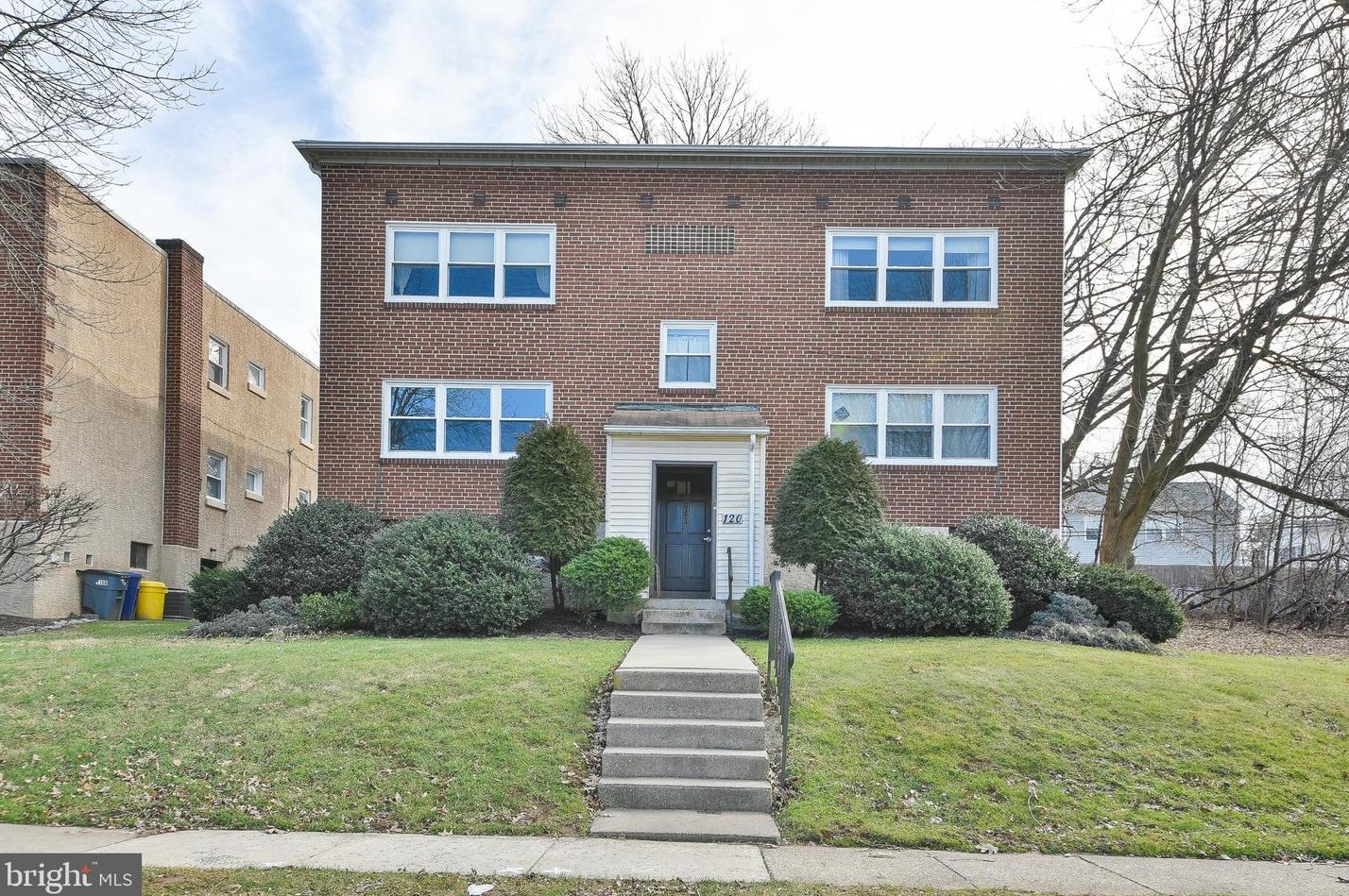 120 Clement Rd, Oreland, PA 19075-1825