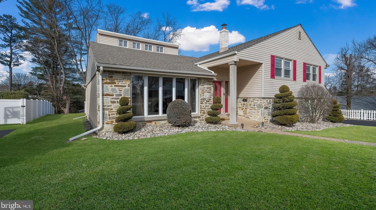1913 Shady Ln, Oreland, PA 19075-2525