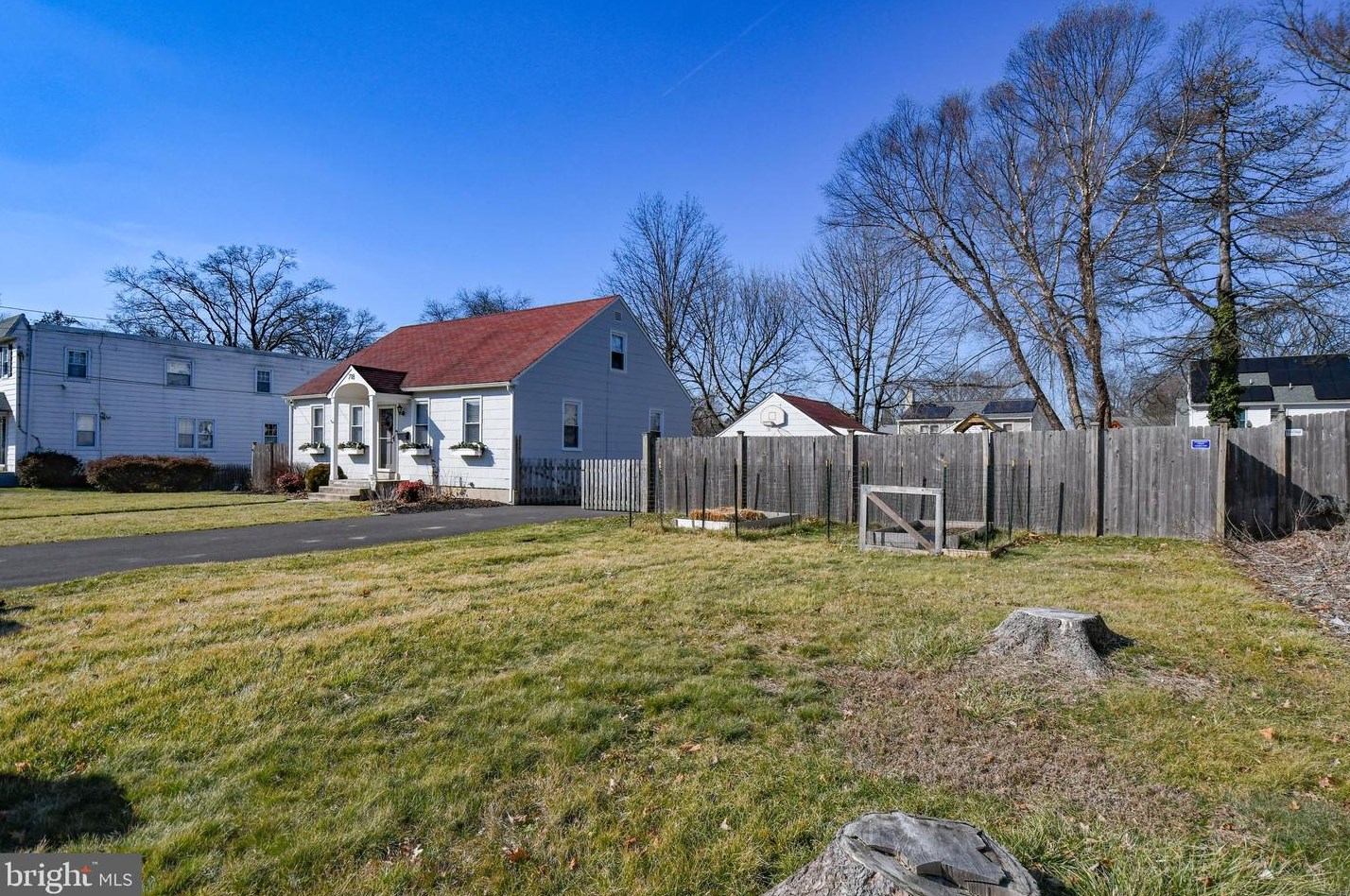 718 Monroe Ave, Ardsley, PA 19038-2607