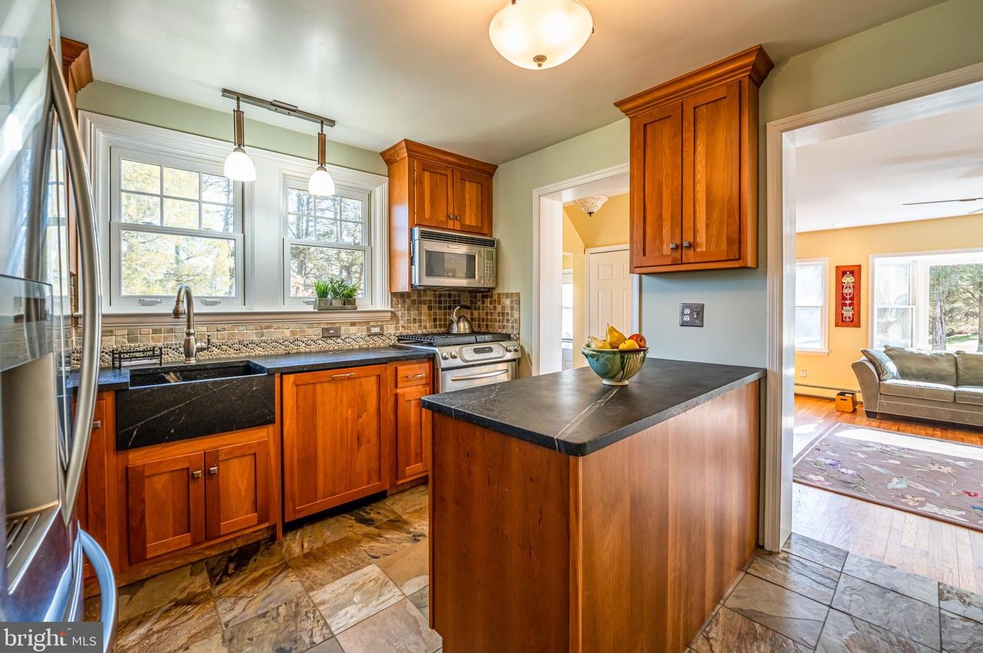 1248 Faust Rd, Perkiomenville, PA 18074