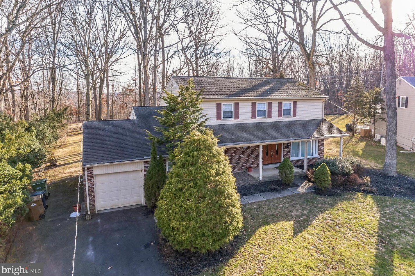 1121 Dundee Dr, Dresher, PA 19025