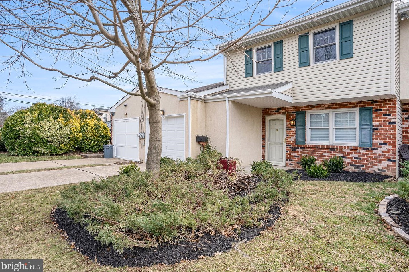 214 E Mt Pleasant Ave, Prospectville, PA 19002