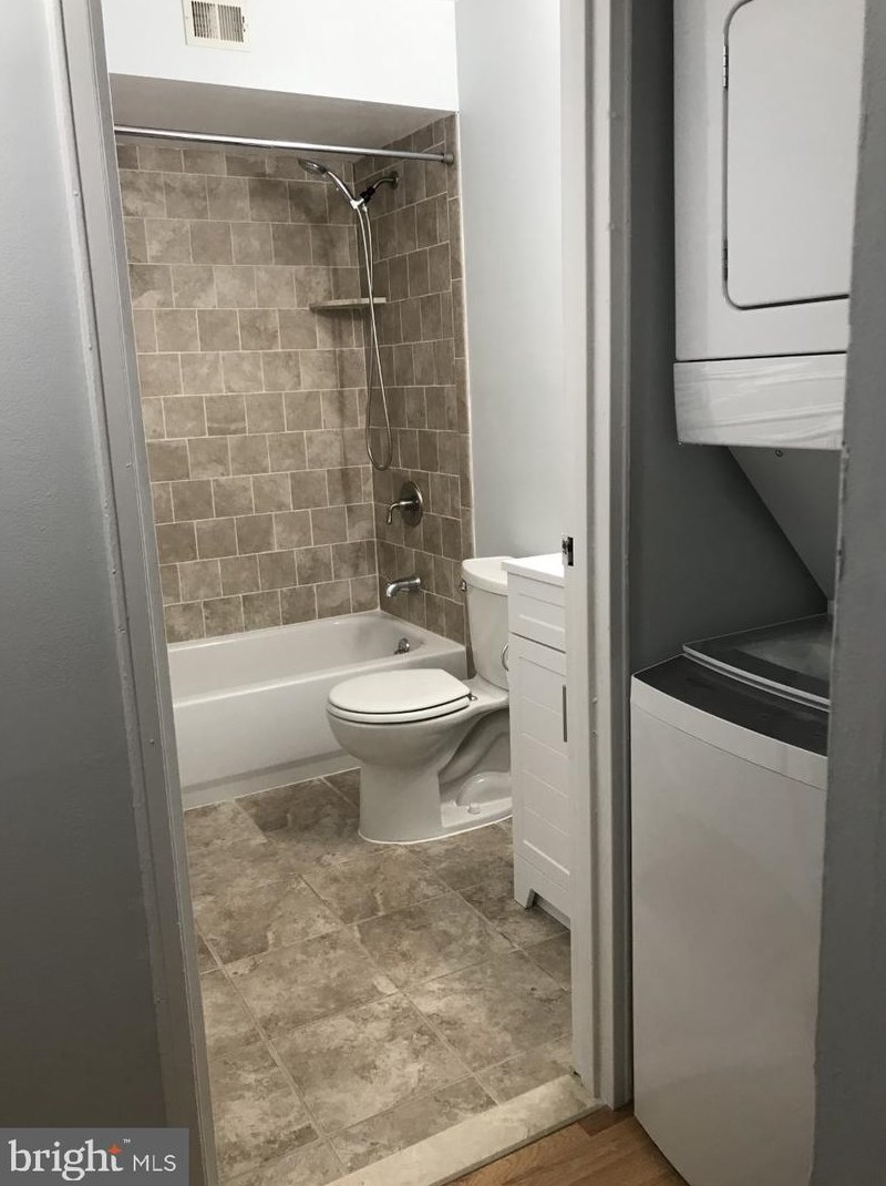 10 Kearney Dr, North Wales PA  19454-4012 exterior