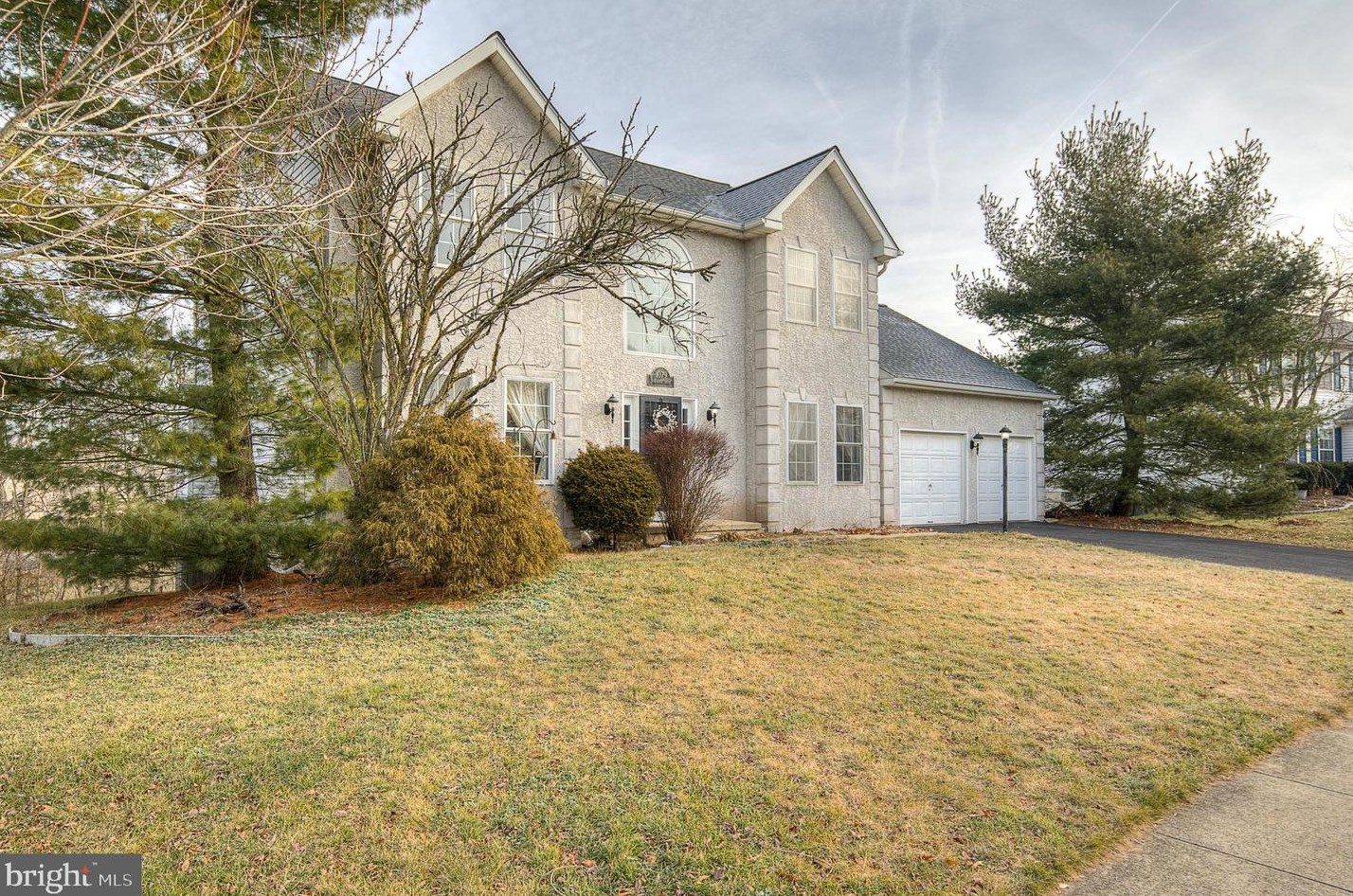 1079 Kingscote Dr, Harleysville, PA 19438